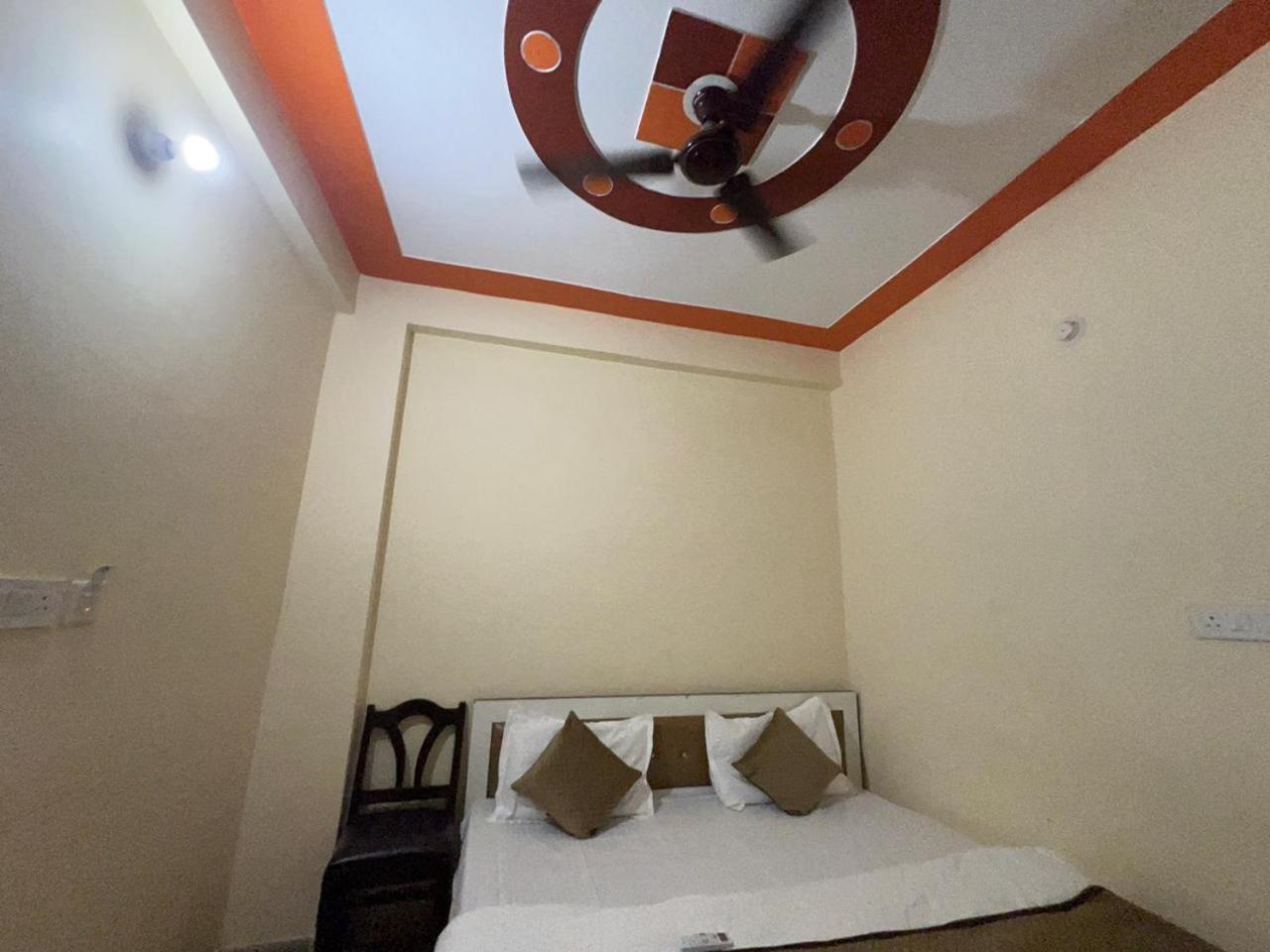 Hotel Shyam Sarover And Restaurant Ringas Bagian luar foto